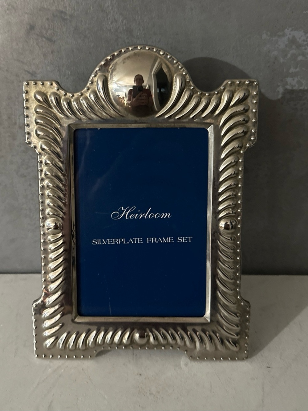 VINTAGE HEIRLOOM SILVERPLATE ORNATE PICTURE FRAME FITS 3.5/5